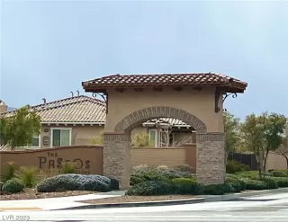 Photo #2: 2479933 Listing 