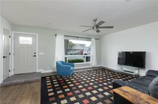 Photo #2: 2479939 Listing 