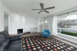 Photo #5: 2479939 Listing 