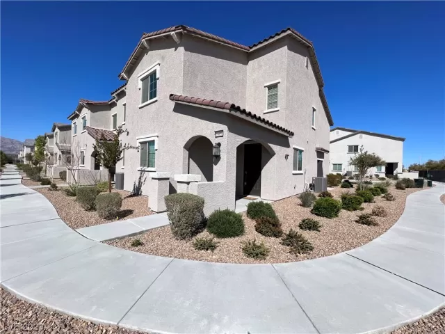 MLS: 2479950 Condo For Sale