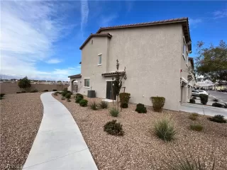 Photo #2: 2479950 Listing