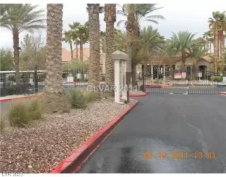 Photo #1: 2479958 Listing 