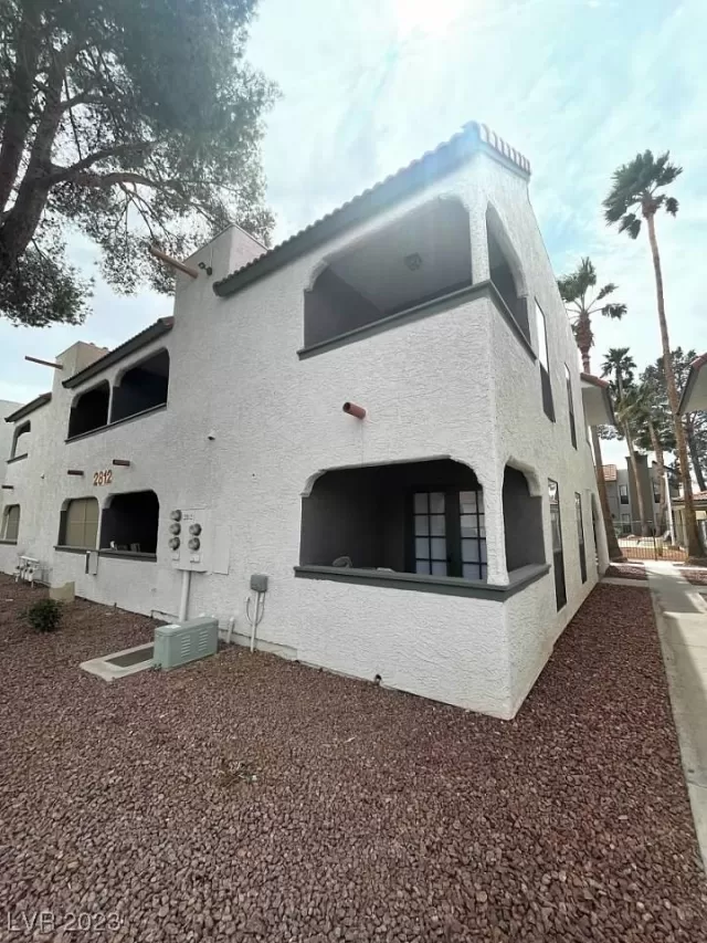 MLS: 2479970 Condo For Sale