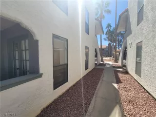 Photo #3: 2479970 Listing 