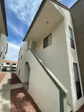 Photo #4: 2479970 Listing 