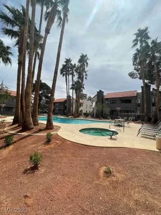 Photo #6: 2479970 Listing 