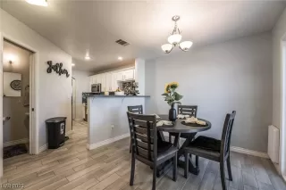 Photo #3: 2480036 Listing