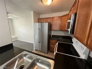 Photo #1: 2480072 Listing