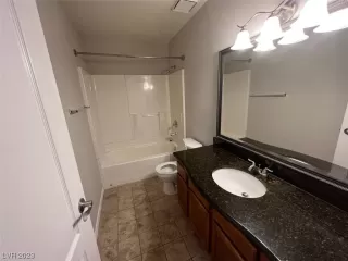 Photo #6: 2480072 Listing