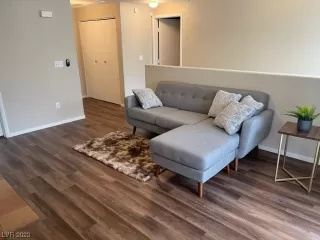 Photo #2: 2480094 Listing 