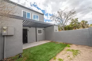 Photo #3: 2480128 Listing