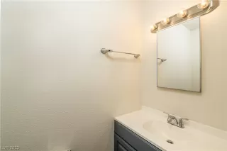 Photo #6: 2480128 Listing