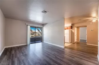 Photo #4: 2480131 Listing 