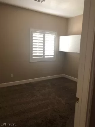 Photo #4: 2480152 Listing 