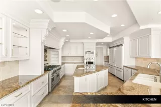 Photo #6: 2480155 Listing 