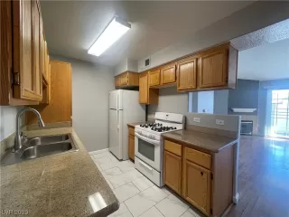 Photo #6: 2480167 Listing 