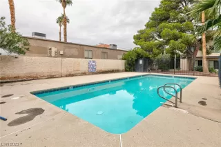 Photo #5: 2480199 Listing 
