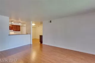 Photo #5: 2480214 Listing 