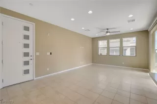 Photo #6: 2480221 Listing