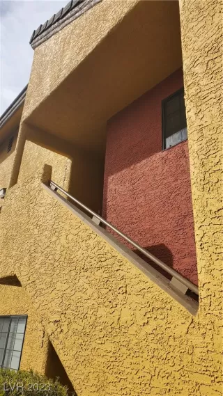 Photo #2: 2480242 Listing 