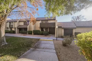 Photo #4: 2480245 Listing 