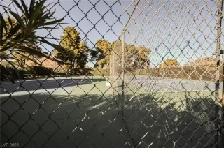 Photo #6: 2480245 Listing 