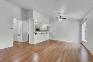 Photo #2: 2480247 Listing 