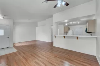 Photo #3: 2480247 Listing 