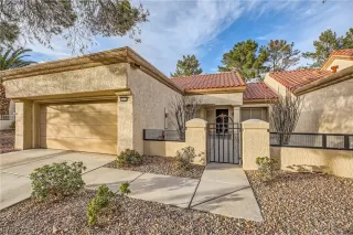 Photo #5: 2480251 Listing