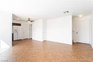 Photo #4: 2480314 Listing 