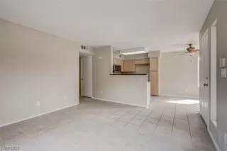 Photo #4: 2480317 Listing