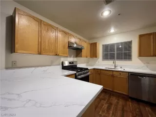 Photo #1: 2480333 Listing 