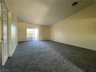 Photo #4: 2480333 Listing 