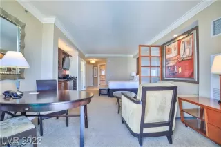 Photo #3: 2480398 Listing