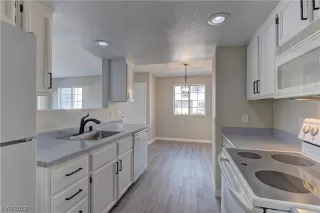 Photo #1: 2480405 Listing