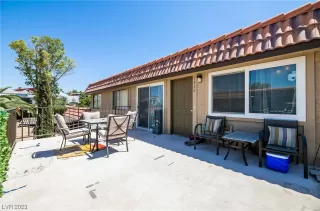 Photo #5: 2480422 Listing