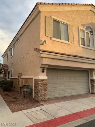 Photo #1: 2480427 Listing 