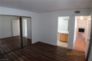 Photo #6: 2480540 Listing 