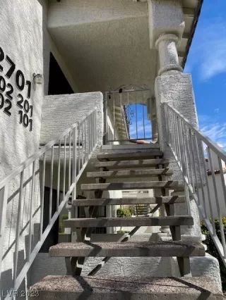 Photo #1: 2480567 Listing 