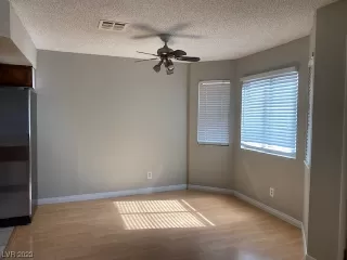 Photo #6: 2480567 Listing 