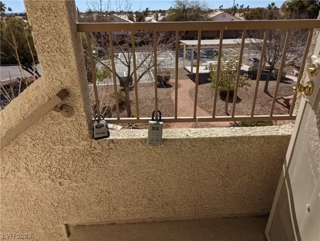 MLS: 2480573 Condo For Sale