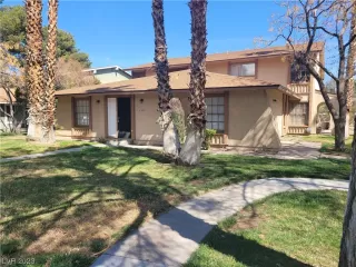 Photo #1: 2480581 Listing 