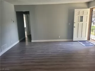 Photo #5: 2480581 Listing 