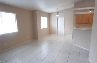 Photo #1: 2480596 Listing