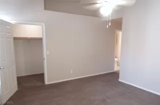 Photo #5: 2480596 Listing