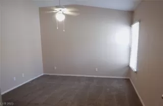 Photo #6: 2480596 Listing