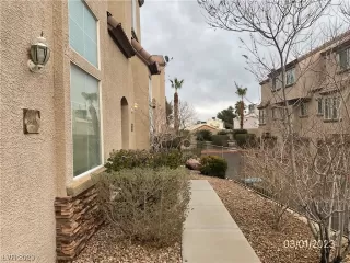 Photo #1: 2480625 Listing 