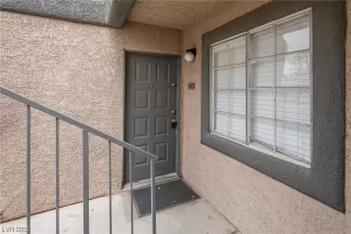 Photo #4: 2480637 Listing