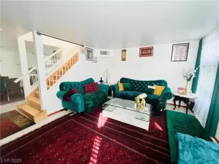 Photo #3: 2480642 Listing