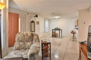 Photo #3: 2480672 Listing